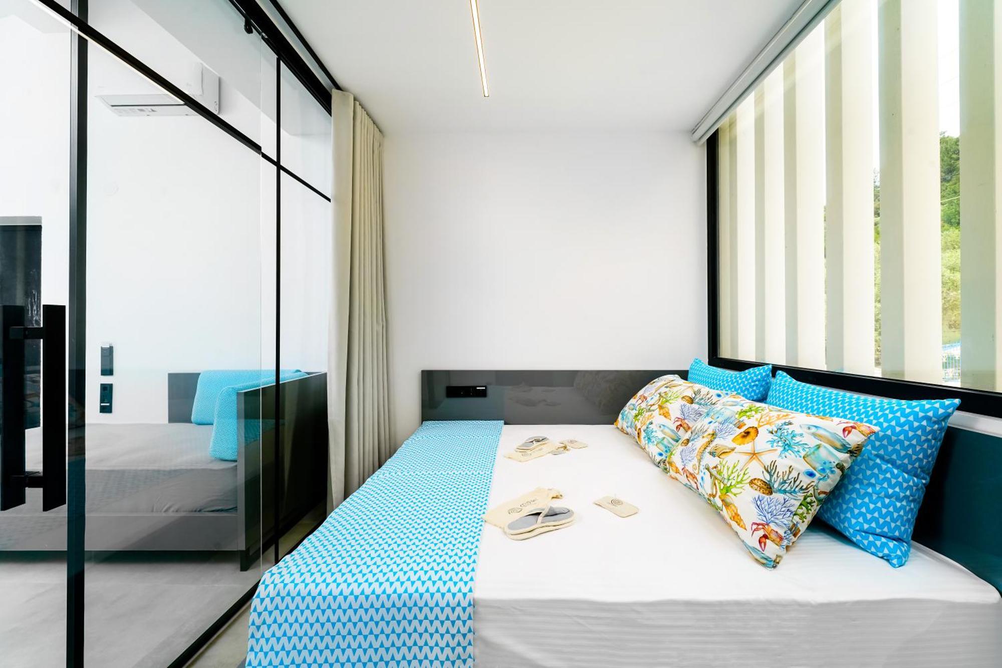 Mythodea Prive Luxury Suites Chrisi Ammoudia Exterior foto