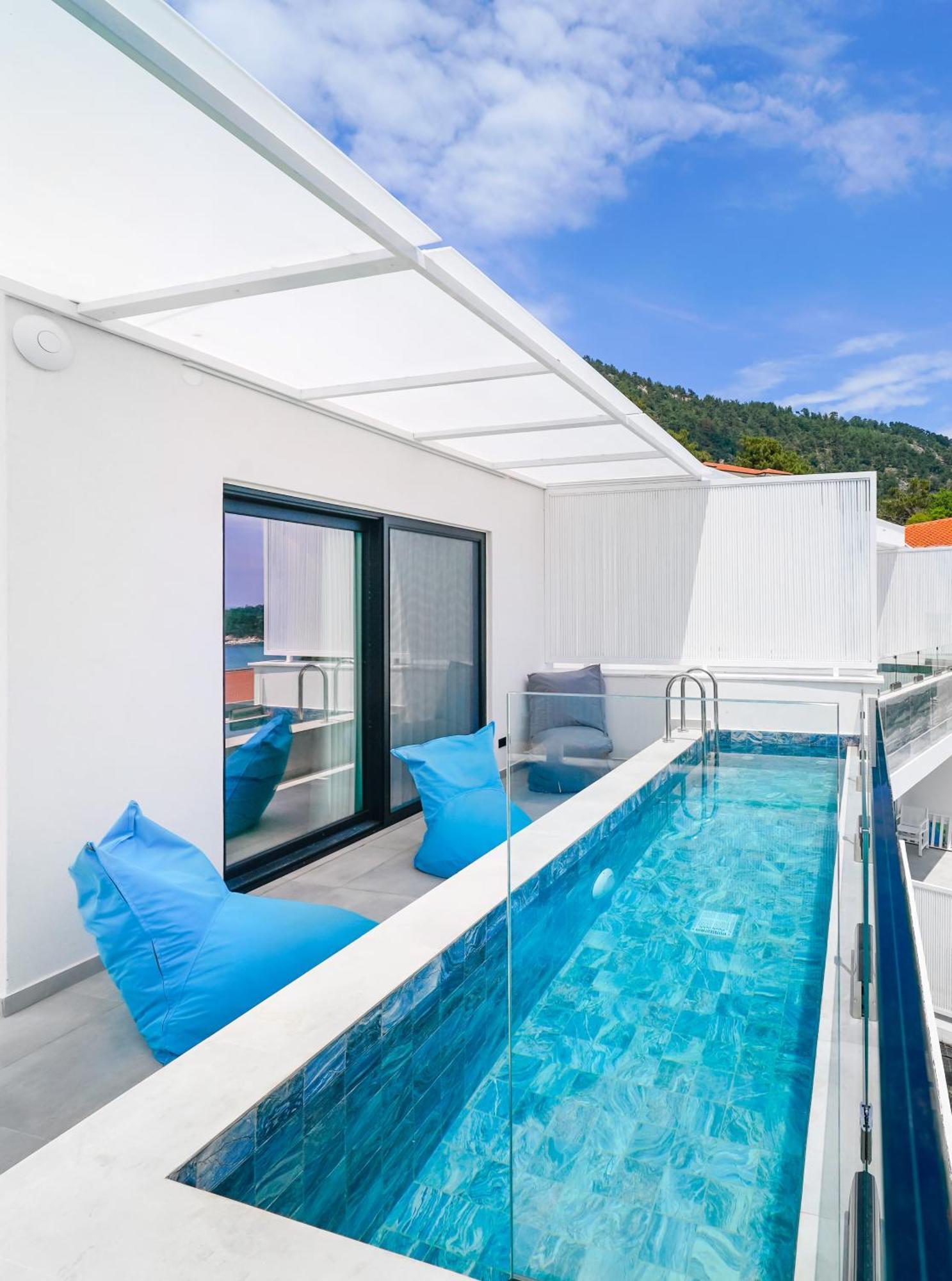 Mythodea Prive Luxury Suites Chrisi Ammoudia Exterior foto